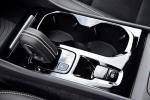 Volvo XC40 D4 R-Design 2017 года (WW)